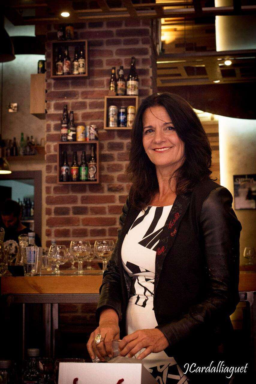 Maria Gema Navarro Cata Birra Baladin Central Beers © Joaquin Cardalliaguet para akataVino (13)