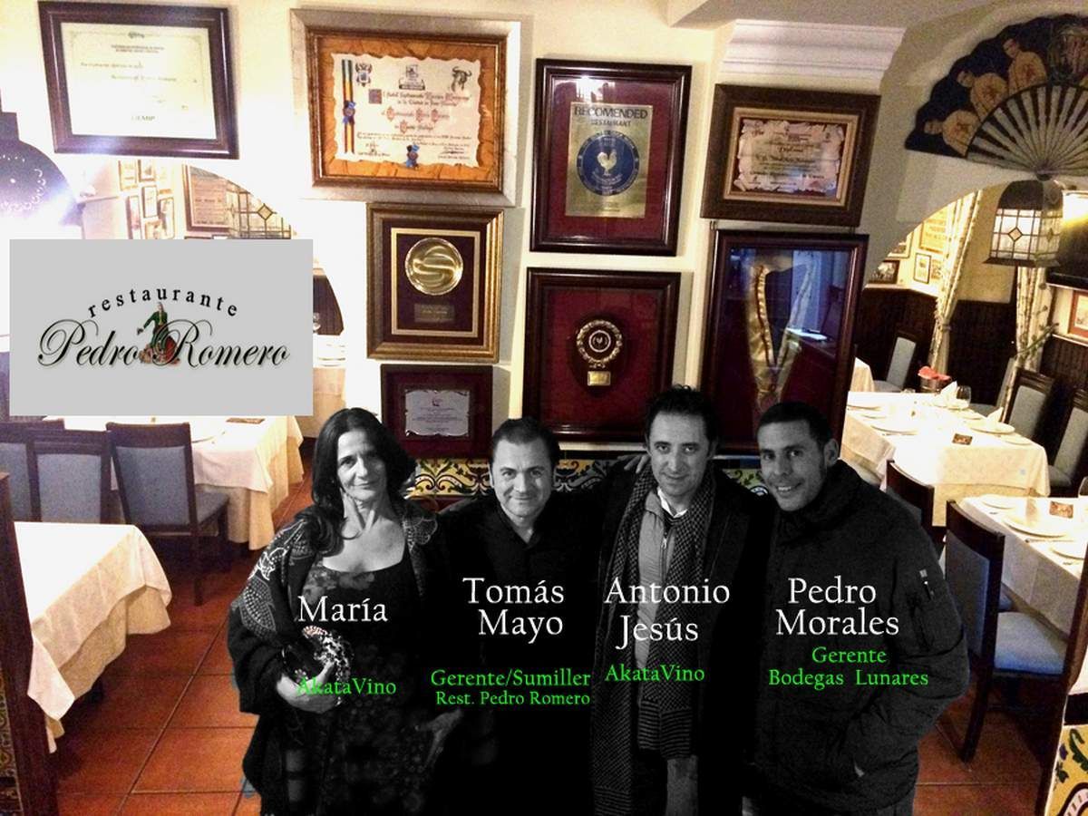 Fotografía izq. a dcha. (María Nvarro -AkataVino-, Tomás Mayo -Rest. Pedro Romero- Pedro Morales -Bodegas Lunares-, Antonio Jesús Pérez -AkataVino-).